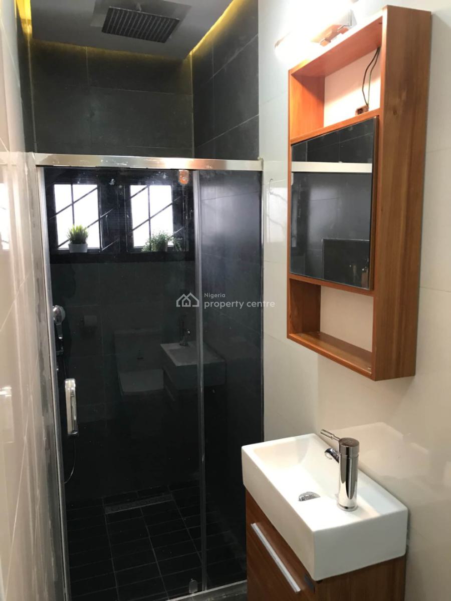 Nicely Furnished Studio Apartment, Lekki Phase 1, Lekki, Lagos, Flat / Apartment Short Let
