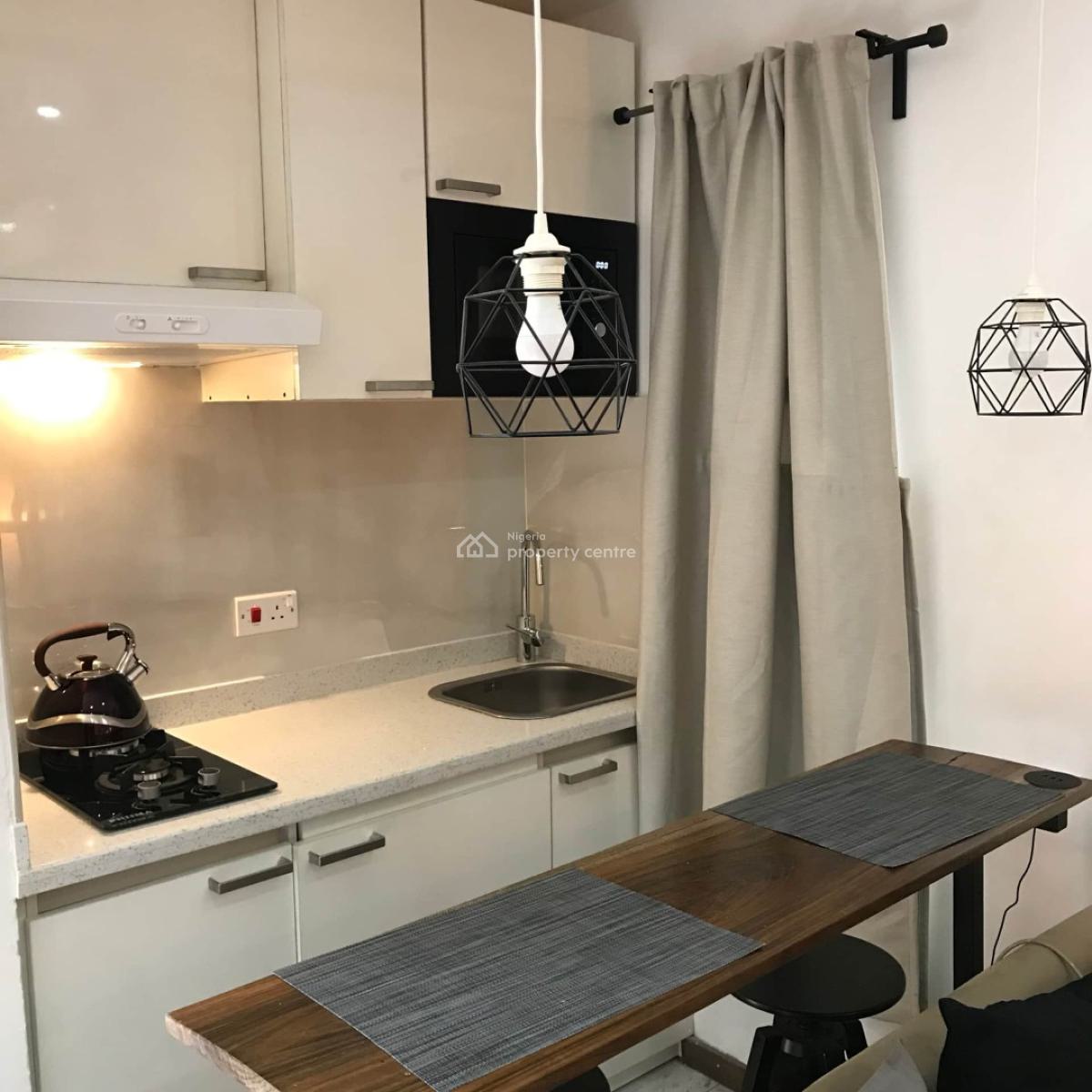 Nicely Furnished Studio Apartment, Lekki Phase 1, Lekki, Lagos, Flat / Apartment Short Let