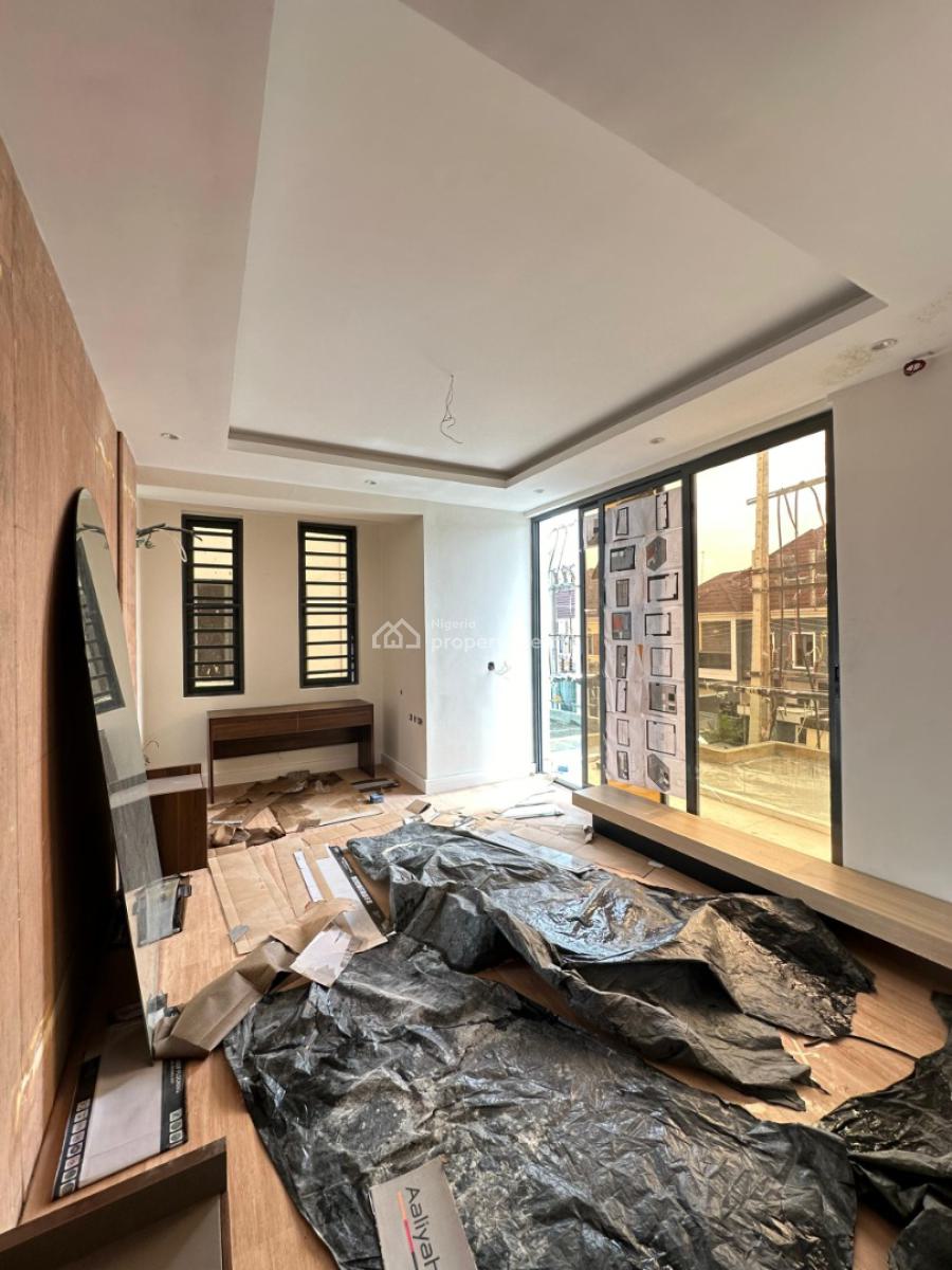 Well Built 3 Bedroom Apartment with Swimming Pool, Gym and Elevator, Lekki Phase 1, Lekki, Lagos, Flat / Apartment for Sale