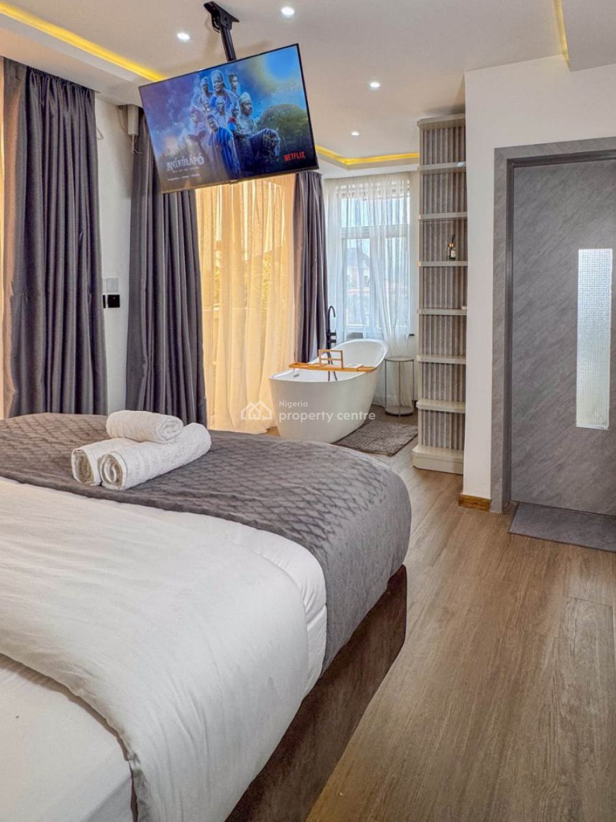 Nicely Furnished 1 Bedroom Apartment, Lekki Phase 1, Lekki, Lagos, Flat / Apartment Short Let