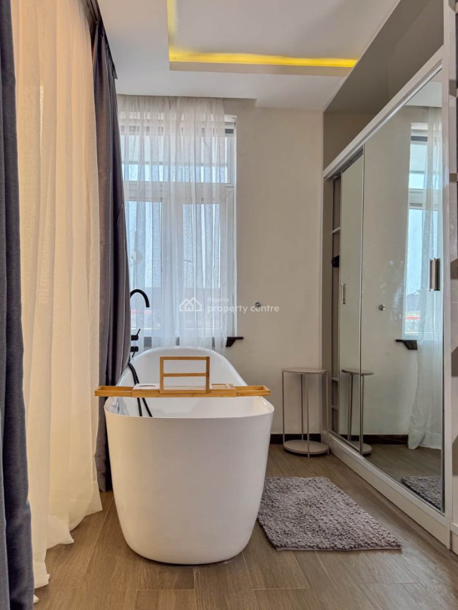 Nicely Furnished 1 Bedroom Apartment, Lekki Phase 1, Lekki, Lagos, Flat / Apartment Short Let