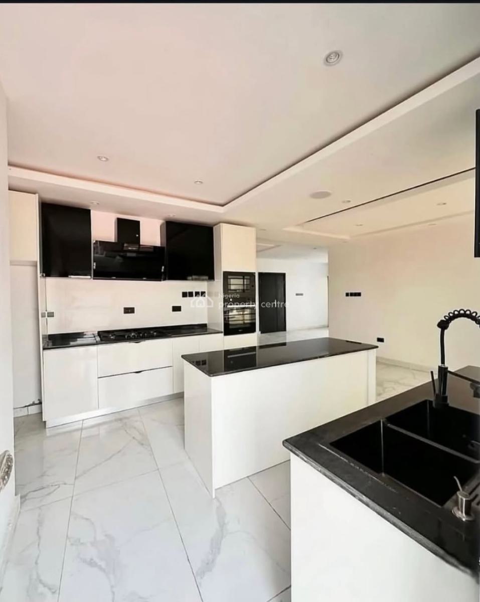 3 Bedroom Apartment, Lekki Phase 1, Lekki, Lagos, Flat / Apartment for Sale