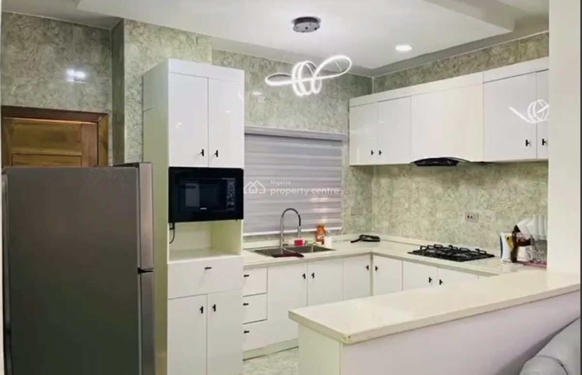 Nicely Furnished 4 Bedroom Apartment, Ikate, Lekki, Lagos, Flat / Apartment Short Let