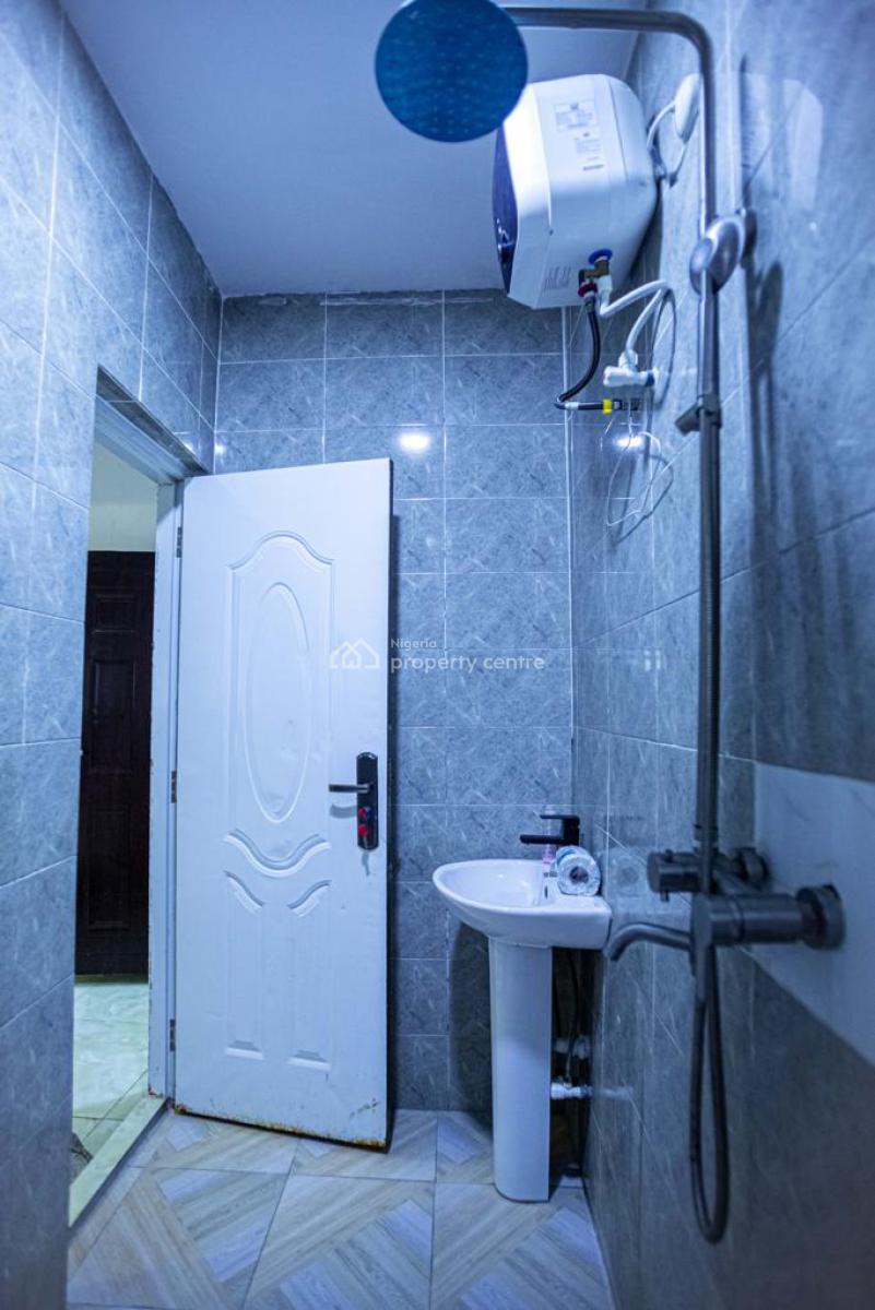 Nicely Furnished 2 Bedroom Apartment, Gbagada, Lagos, Flat / Apartment Short Let