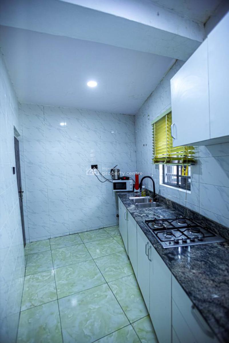 Nicely Furnished 2 Bedroom Apartment, Gbagada, Lagos, Flat / Apartment Short Let