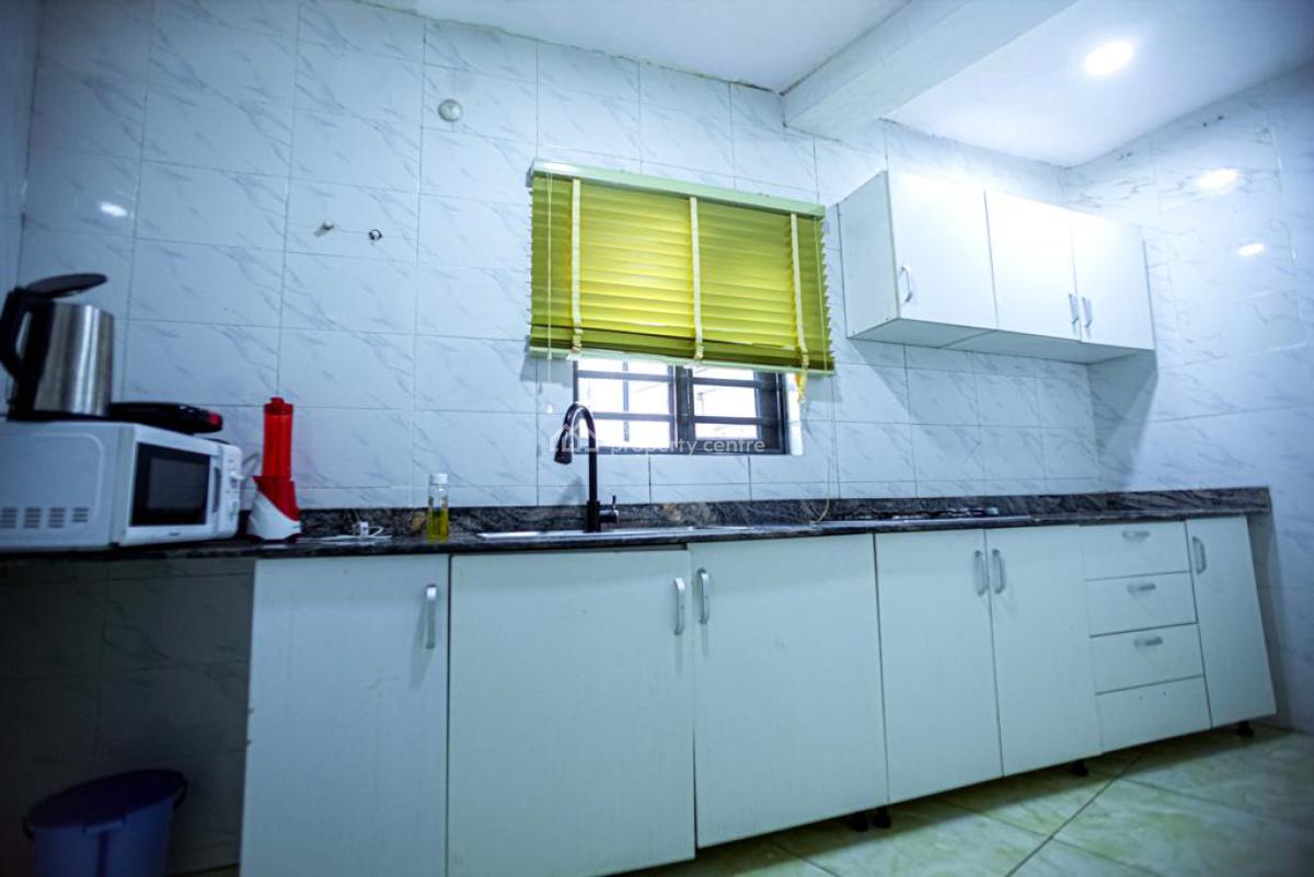 Nicely Furnished 2 Bedroom Apartment, Gbagada, Lagos, Flat / Apartment Short Let