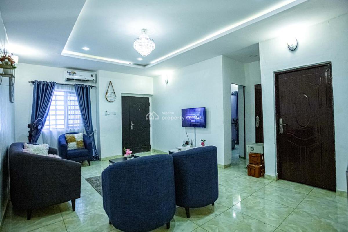Nicely Furnished 2 Bedroom Apartment, Gbagada, Lagos, Flat / Apartment Short Let