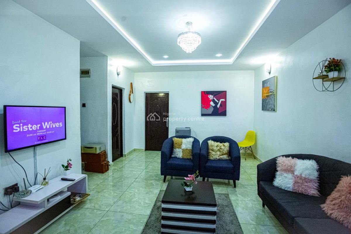 Nicely Furnished 2 Bedroom Apartment, Gbagada, Lagos, Flat / Apartment Short Let