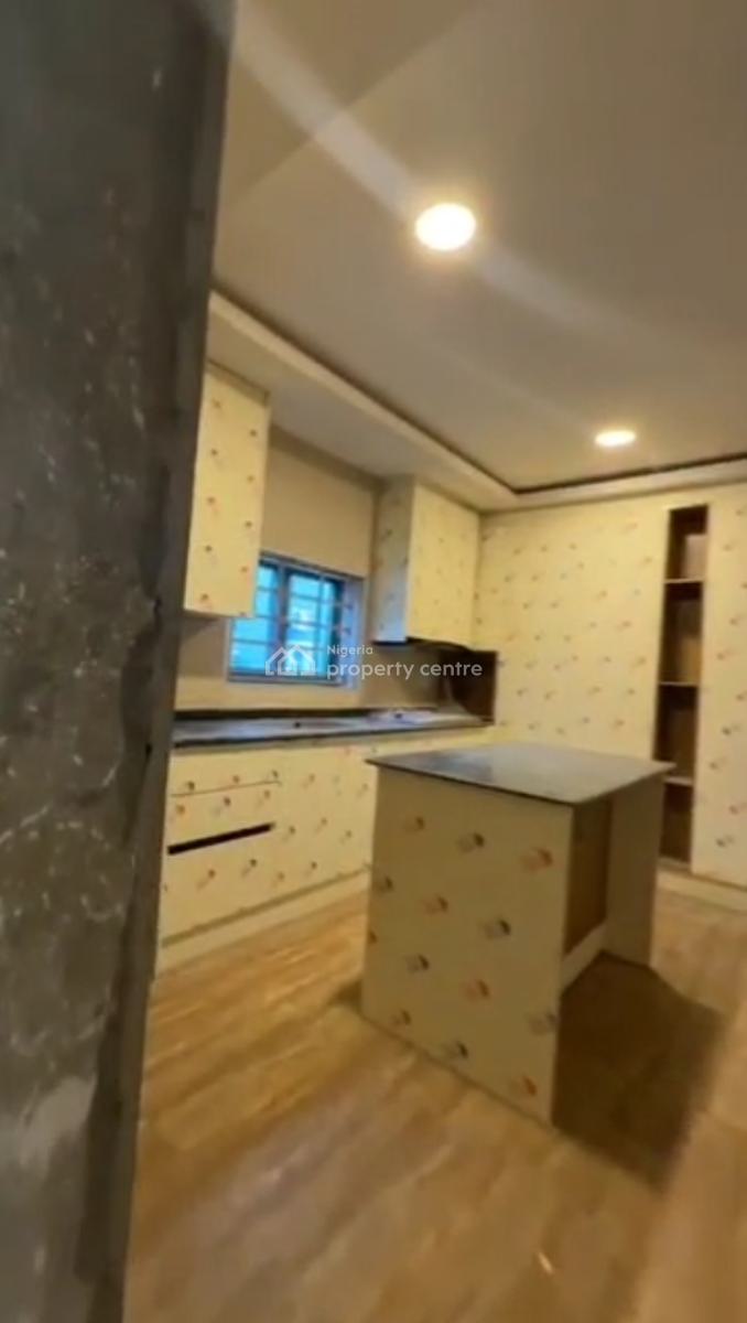 3 Bedroom Terrace Duplex with 2 Parlor and Bq, Estate in Dakwo, Dakwo, Abuja, Terraced Duplex for Rent