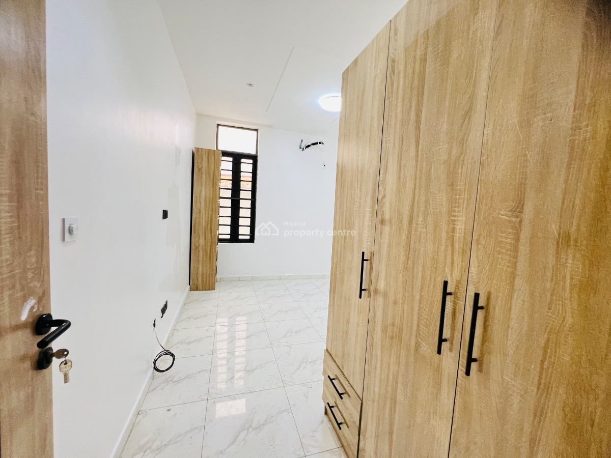 2bedroom Flat, Ologolo, Lekki, Lagos, Flat / Apartment for Sale