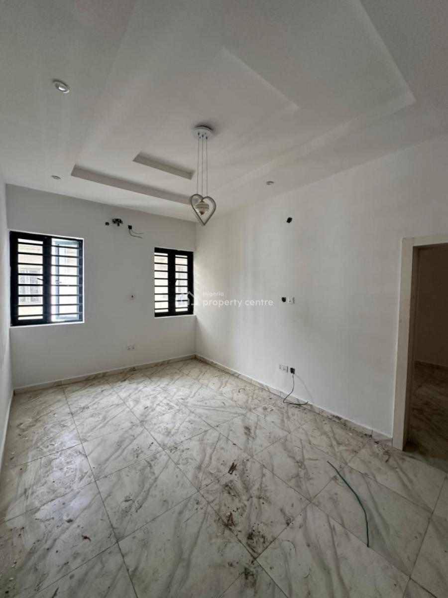 Luxurious Newly 2 Bedroom Flats Upstair, Estate Orchid Road Lekki Lagos, Lekki, Lagos, Flat / Apartment for Rent