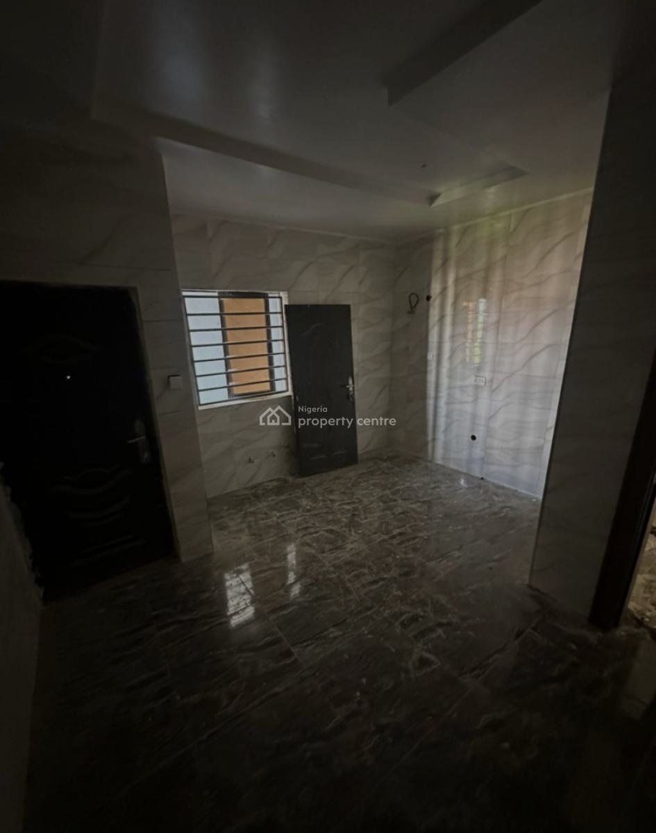 Nice 3 Bedrooms Apartment, Life Camp, Abuja, Flat / Apartment for Sale