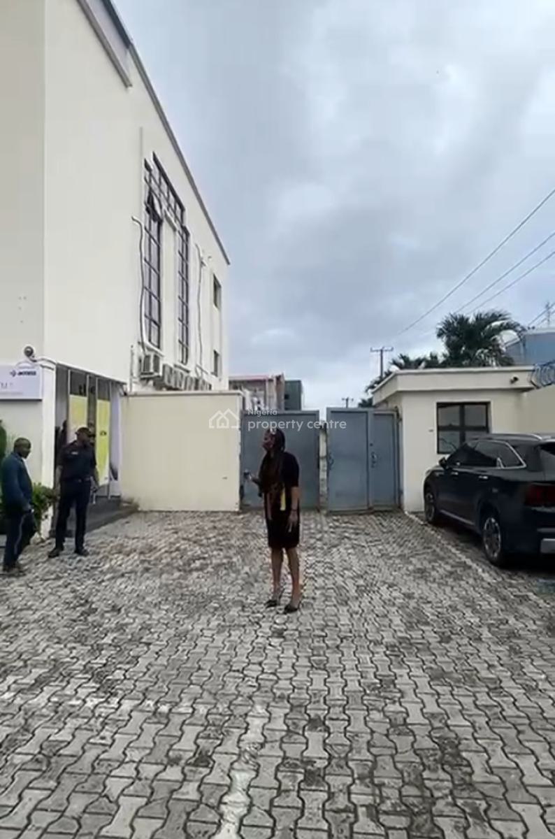 Commercial Building  Location Off Adeola Odeku, Victoria Island (vi), Lagos, Plaza / Complex / Mall for Sale