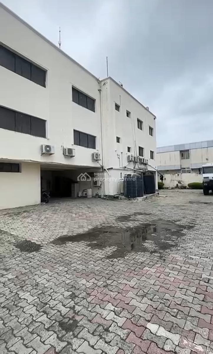 Commercial Building  Location Off Adeola Odeku, Victoria Island (vi), Lagos, Plaza / Complex / Mall for Sale