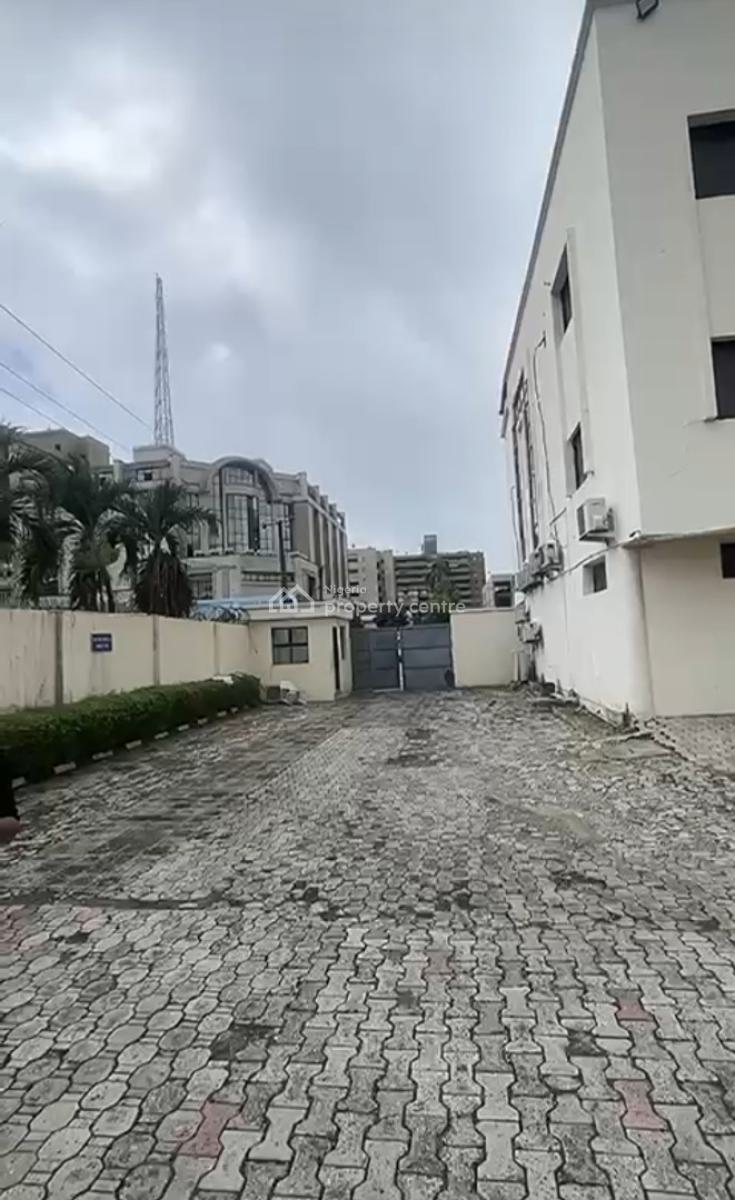 Commercial Building  Location Off Adeola Odeku, Victoria Island (vi), Lagos, Plaza / Complex / Mall for Sale