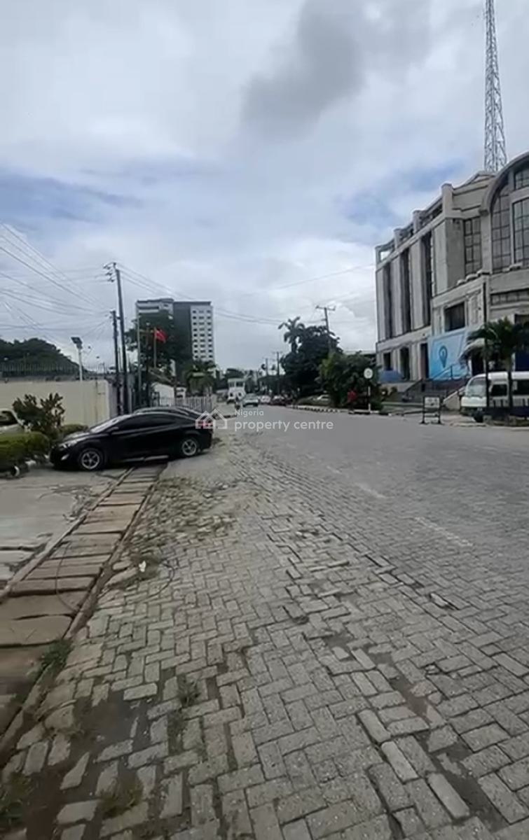 Commercial Building  Location Off Adeola Odeku, Victoria Island (vi), Lagos, Plaza / Complex / Mall for Sale