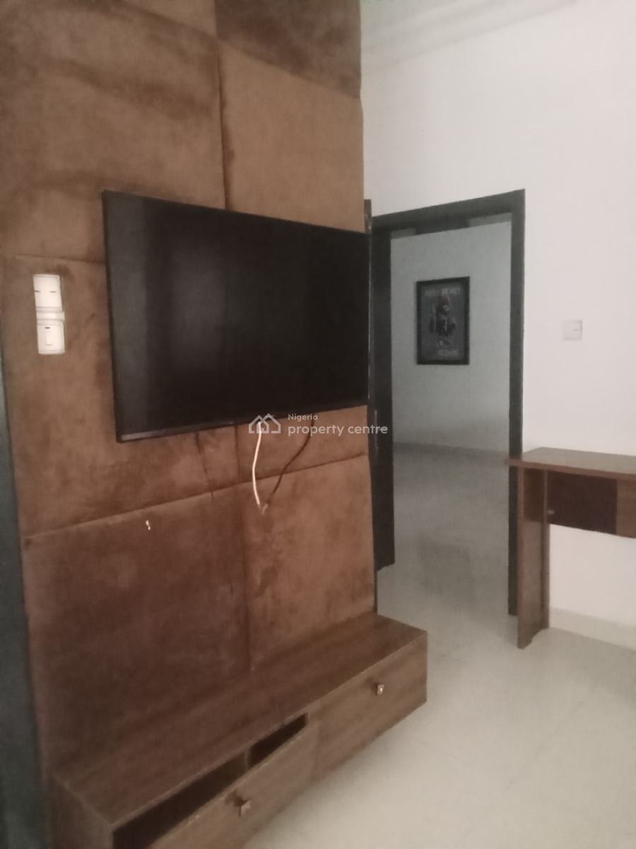 Fully Furnished and Serviced 2 Bedrooms Apartment, Lekki Phase 1, Lekki, Lagos, Flat / Apartment Short Let