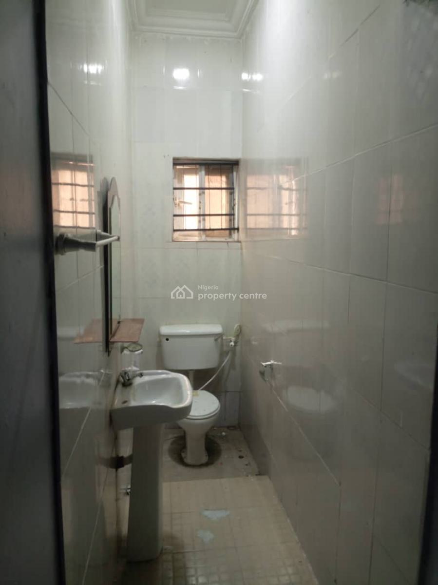 4 Bedroom Semi Detached House   Two (2) to Share Compound., Gra Phase 2, Magodo, Lagos, Semi-detached Duplex for Rent