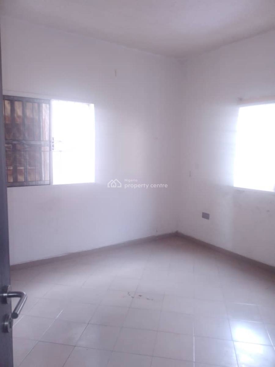 Spacious 2bedroom, New Road Alpha Beach, Lekki, Lagos, Flat / Apartment for Rent
