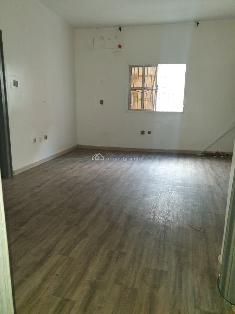 Spacious 2bedroom, New Road Alpha Beach, Lekki, Lagos, Flat / Apartment for Rent