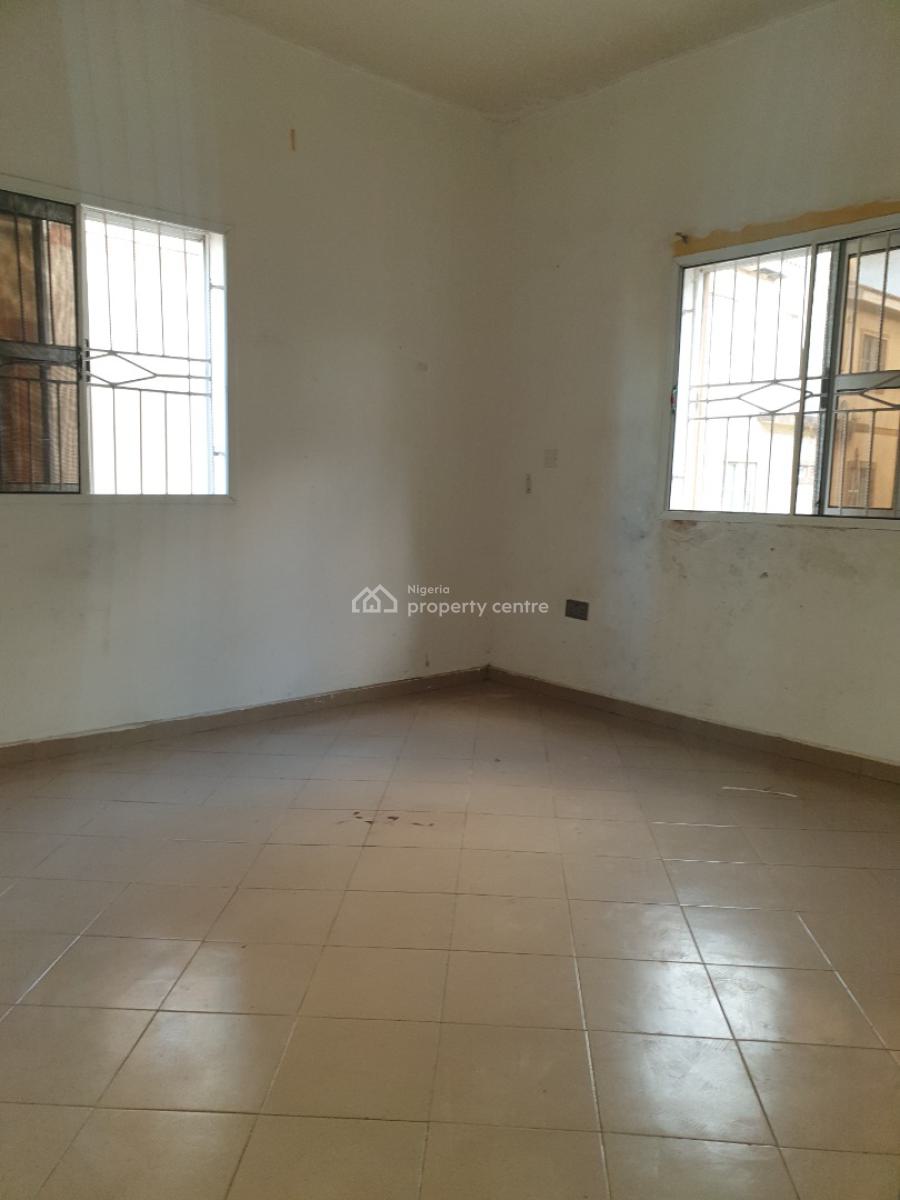Spacious 2bedroom, New Road Alpha Beach, Lekki, Lagos, Flat / Apartment for Rent