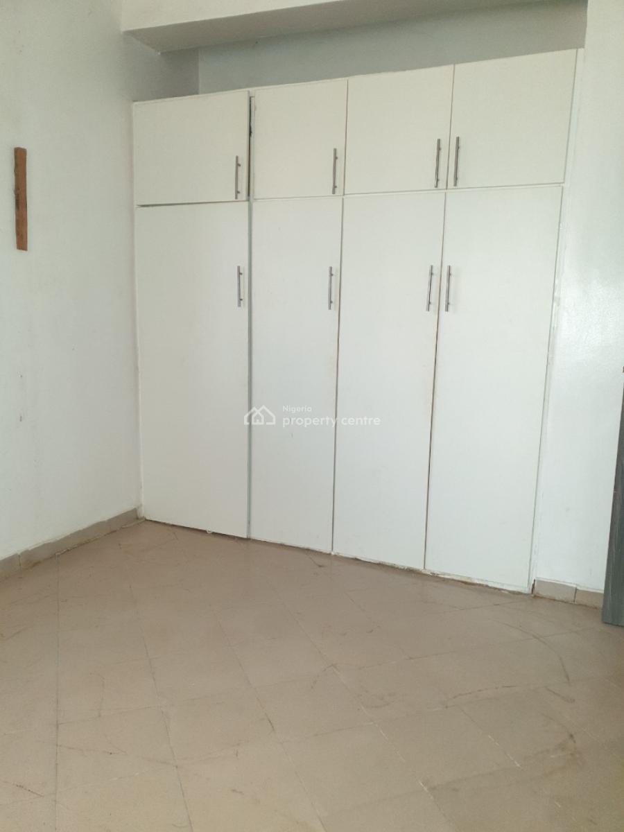 Spacious 2bedroom, New Road Alpha Beach, Lekki, Lagos, Flat / Apartment for Rent