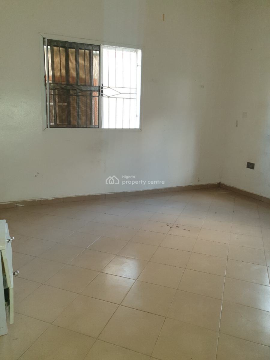 Spacious 2bedroom, New Road Alpha Beach, Lekki, Lagos, Flat / Apartment for Rent