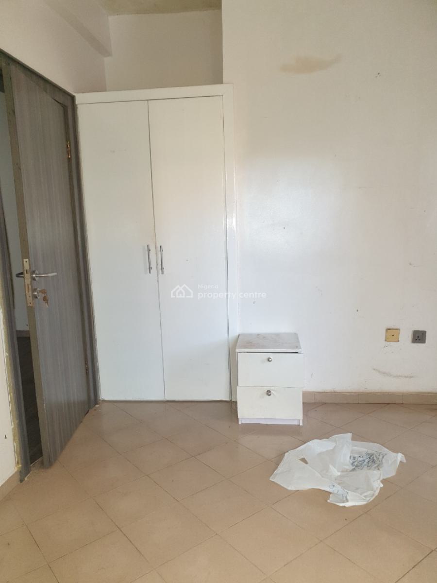 Spacious 2bedroom, New Road Alpha Beach, Lekki, Lagos, Flat / Apartment for Rent