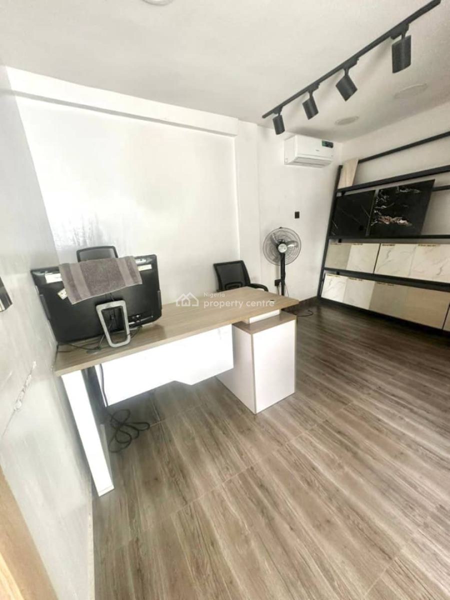 Spacious Commercial Building, Lekki, Lagos, Commercial Property for Rent