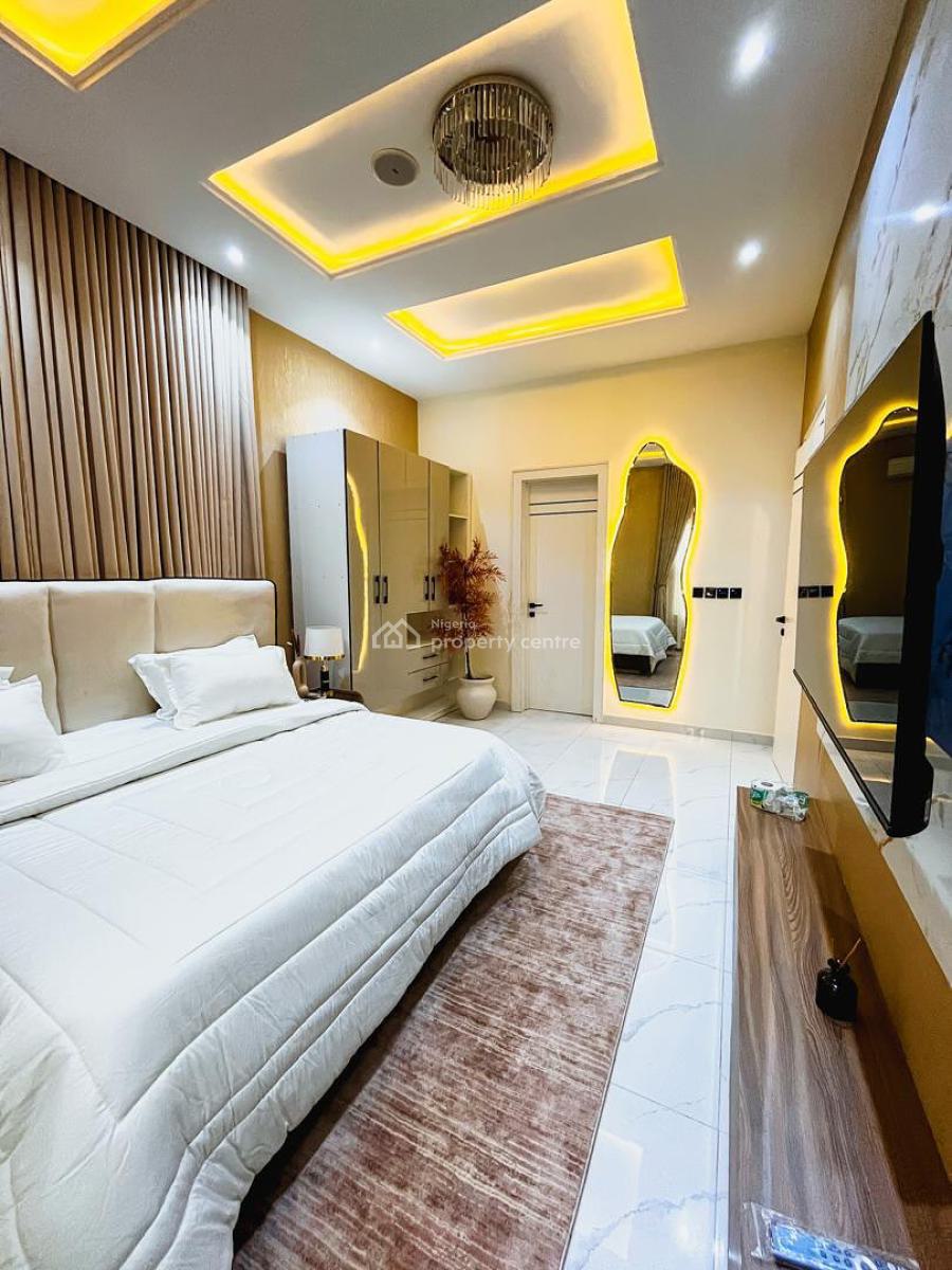 Perinni Luxurious and Stunning 5bedroom Apartment, Gra Phase 2, Magodo, Lagos, Flat / Apartment Short Let