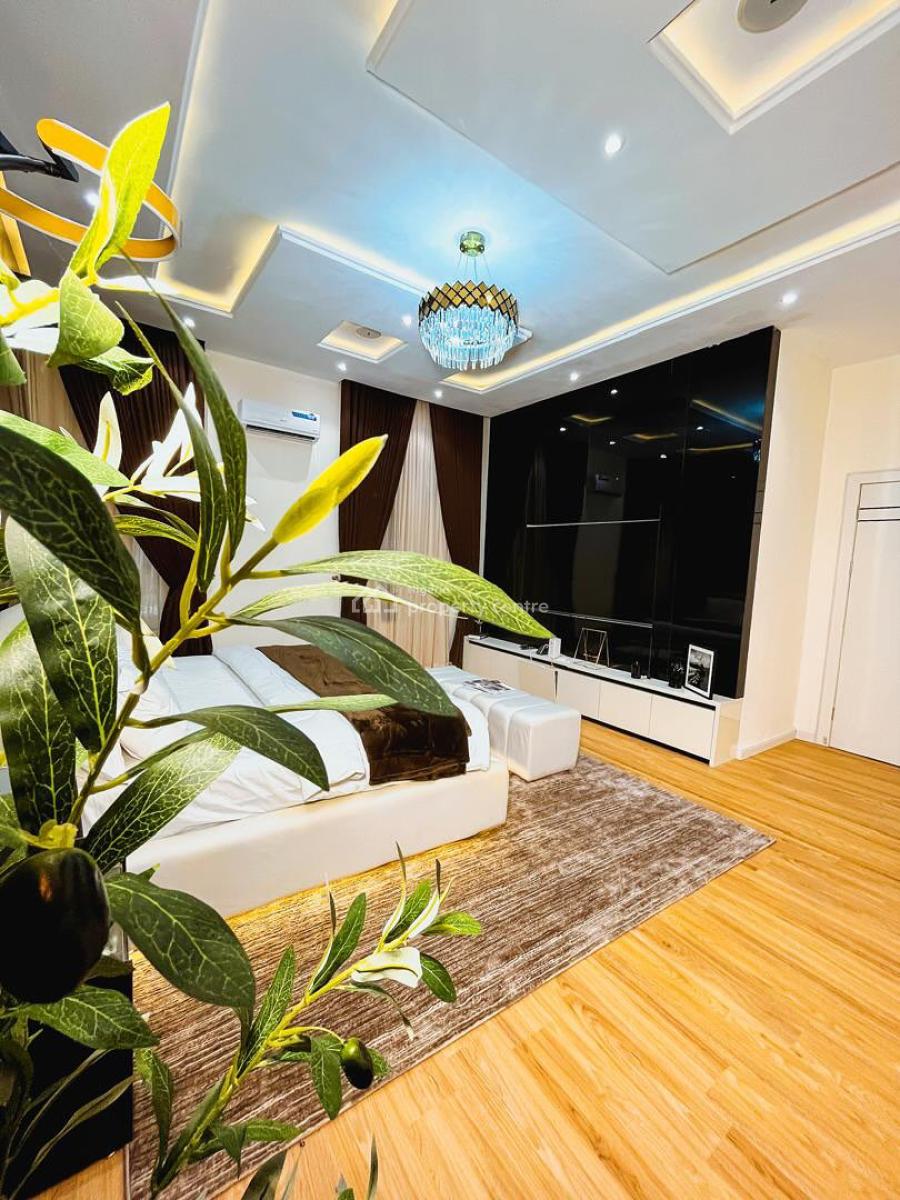 Perinni Luxurious and Stunning 5bedroom Apartment, Gra Phase 2, Magodo, Lagos, Flat / Apartment Short Let
