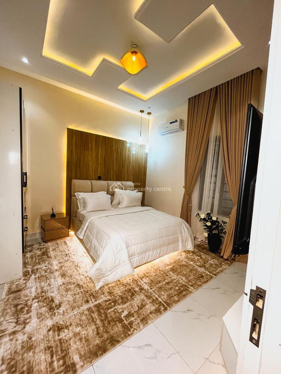 Perinni Luxurious and Stunning 5bedroom Apartment, Gra Phase 2, Magodo, Lagos, Flat / Apartment Short Let