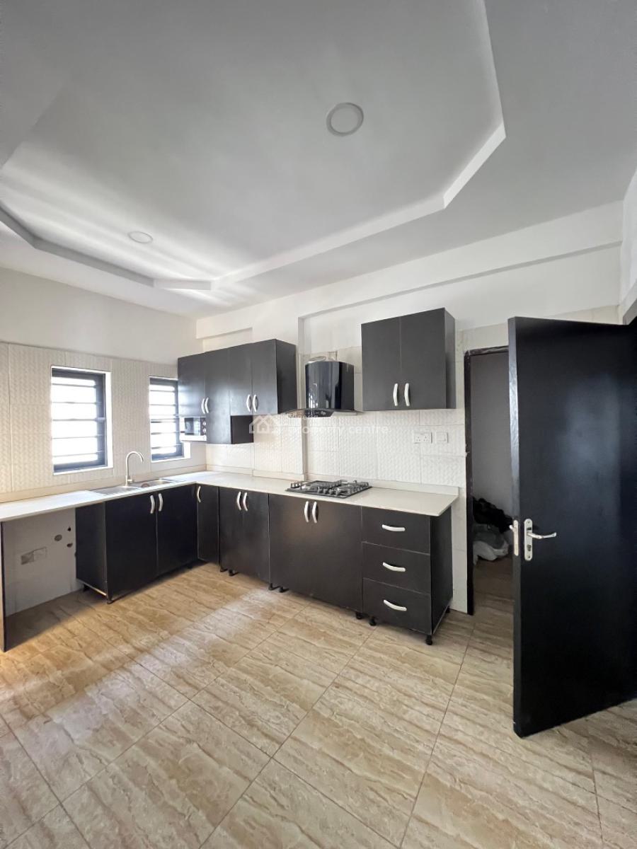 Well Built 3 Bedroom Apartment with a Bq in a Gated Secured Estate, Lekki Phase 1, Lekki, Lagos, Flat / Apartment for Sale