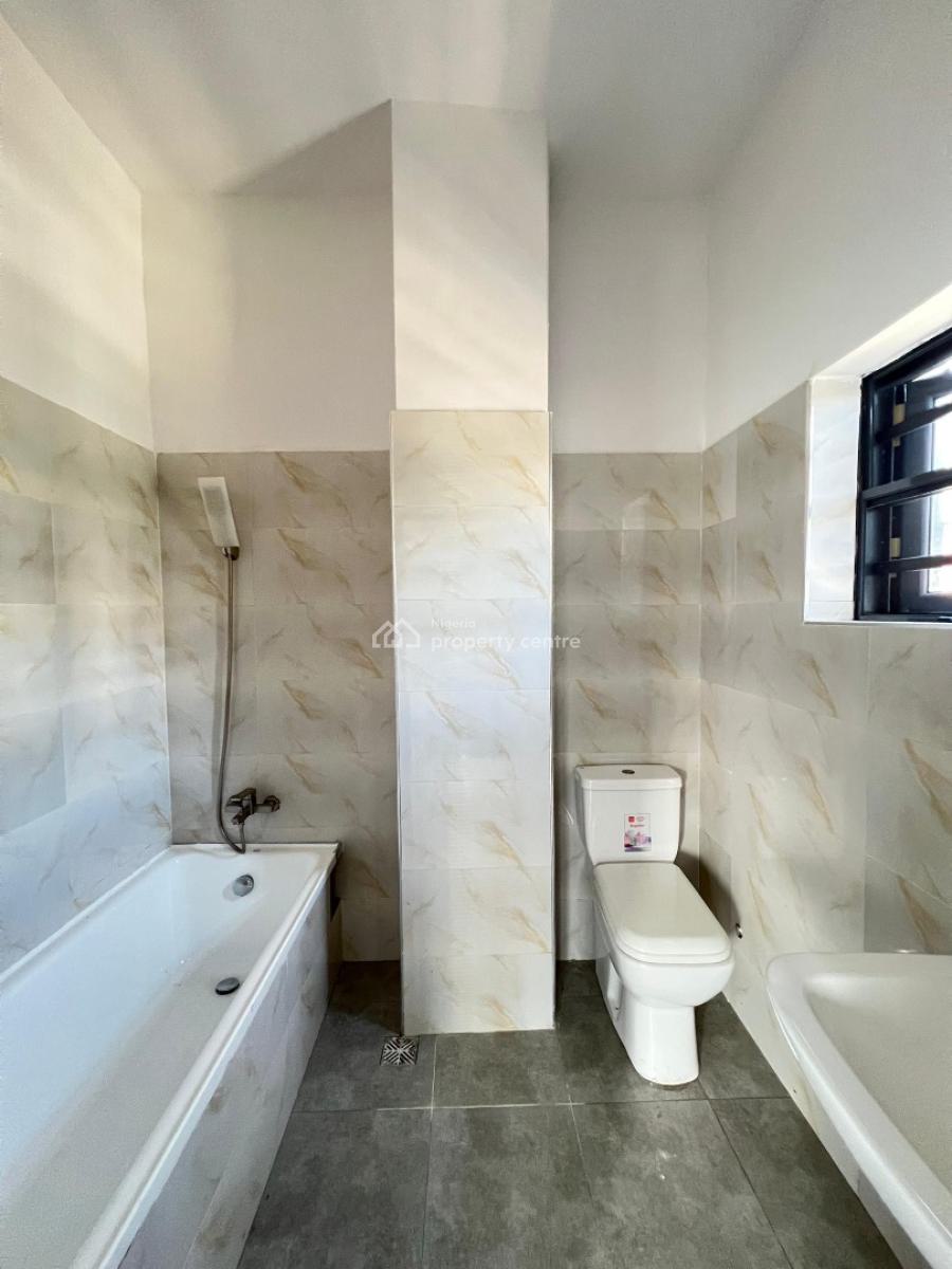 Well Built 3 Bedroom Apartment with a Bq in a Gated Secured Estate, Lekki Phase 1, Lekki, Lagos, Flat / Apartment for Sale