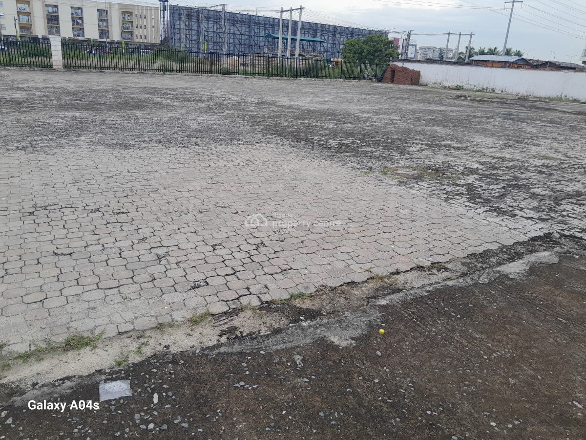 Land Facing The Expressway, Ikate, Lekki, Lagos, Land for Sale