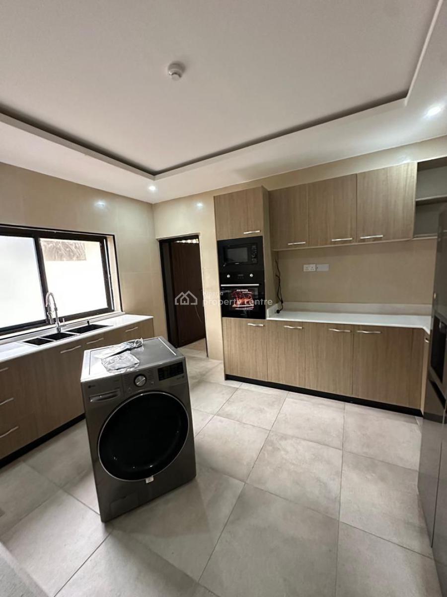 Exclusive 3 Bedroom Apartments with a Room Bq, Swimming Pool, Old Ikoyi, Ikoyi, Lagos, Flat / Apartment for Rent
