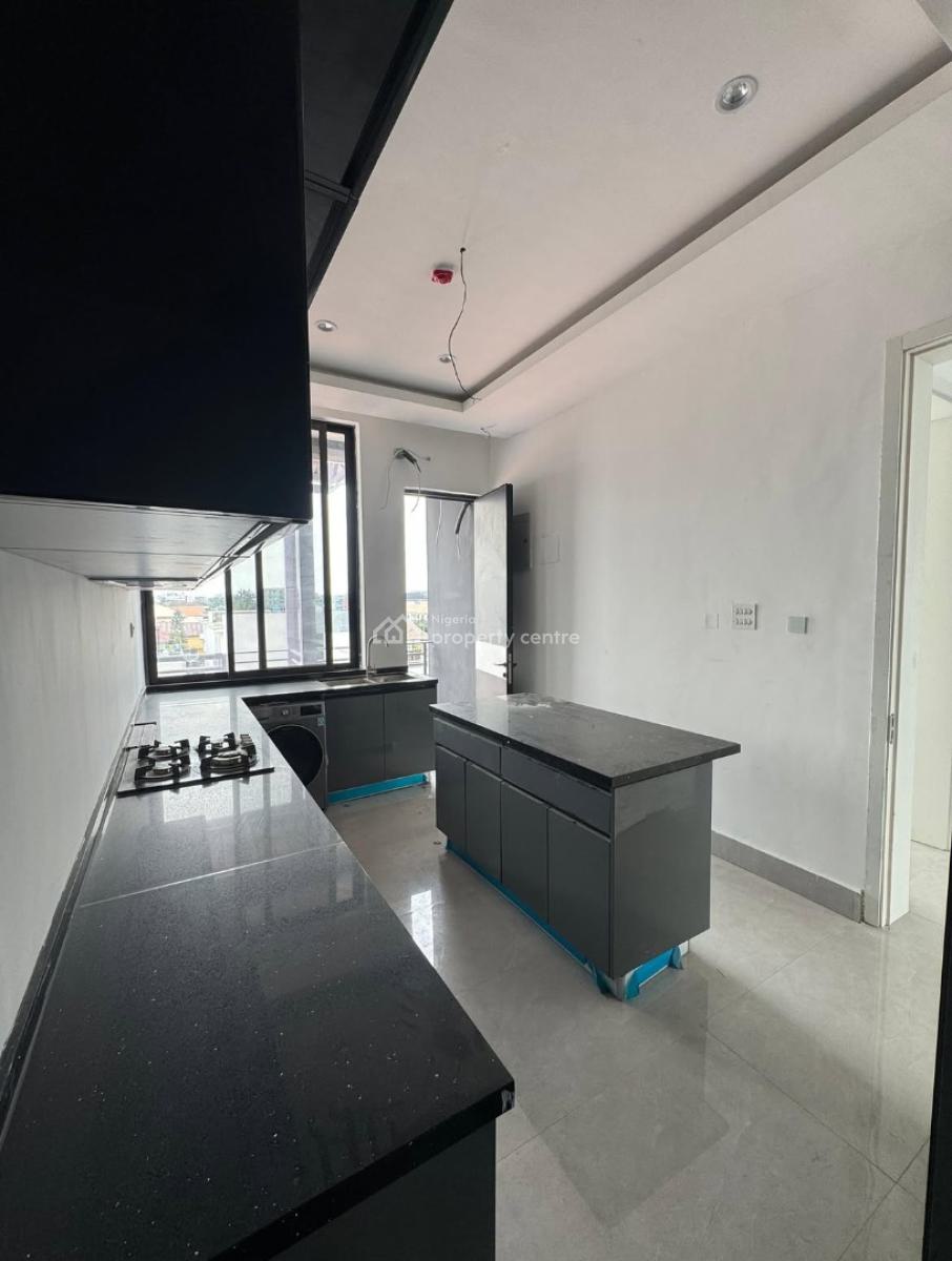 3 Bedroom Apartment, Lekki Phase 1, Lekki, Lagos, Flat / Apartment for Rent