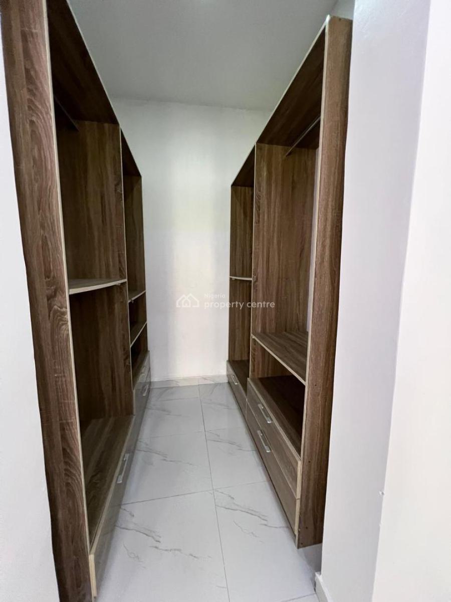 Distress 4 Bedroom Terrace, Ikate, Ikate, Lekki, Lagos, Terraced Duplex for Sale