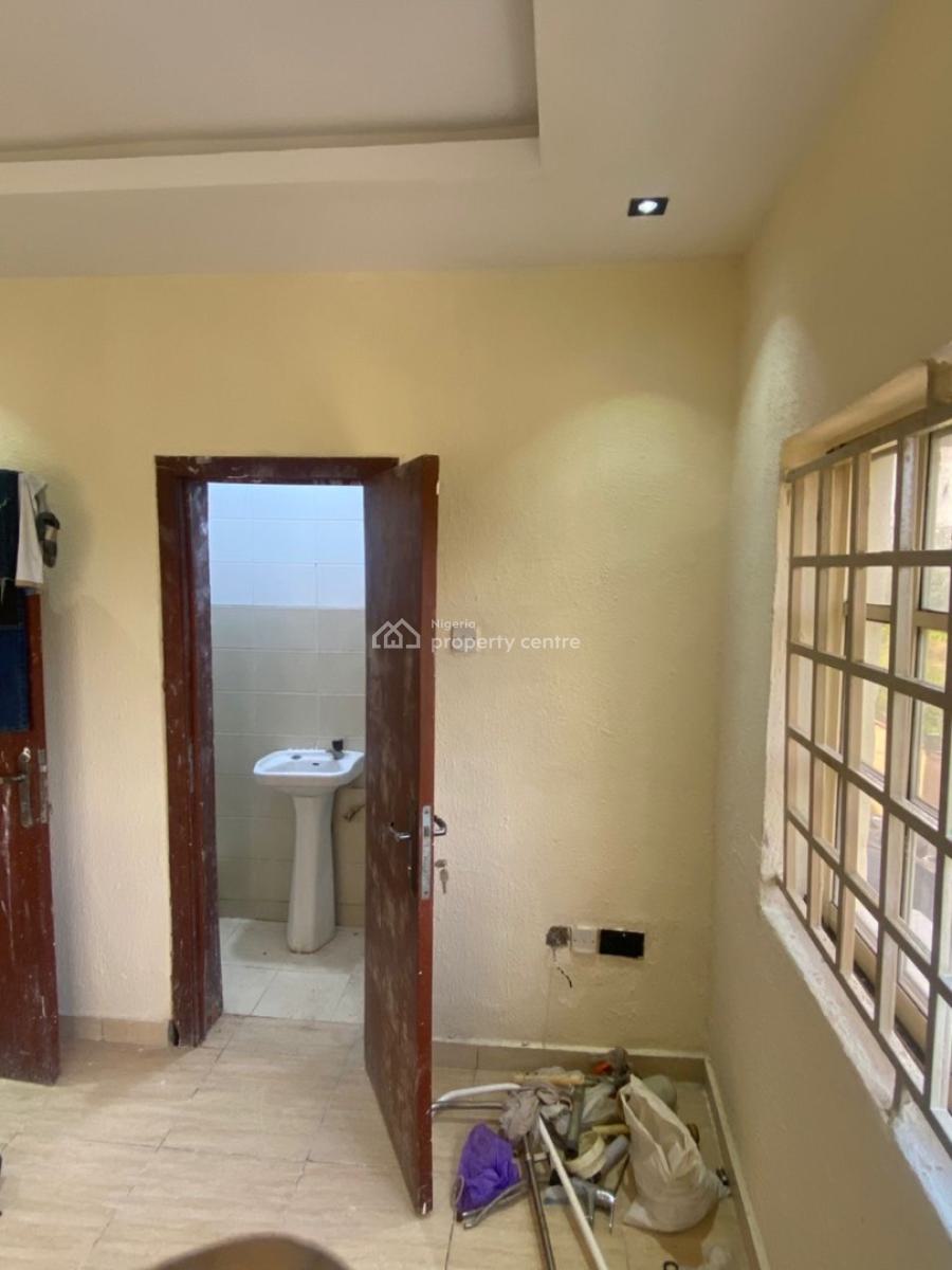 a Room Bq, Oba Elegushi Housing Estate, Ilaje, Ajah, Lagos, Self Contain (single Rooms) for Rent