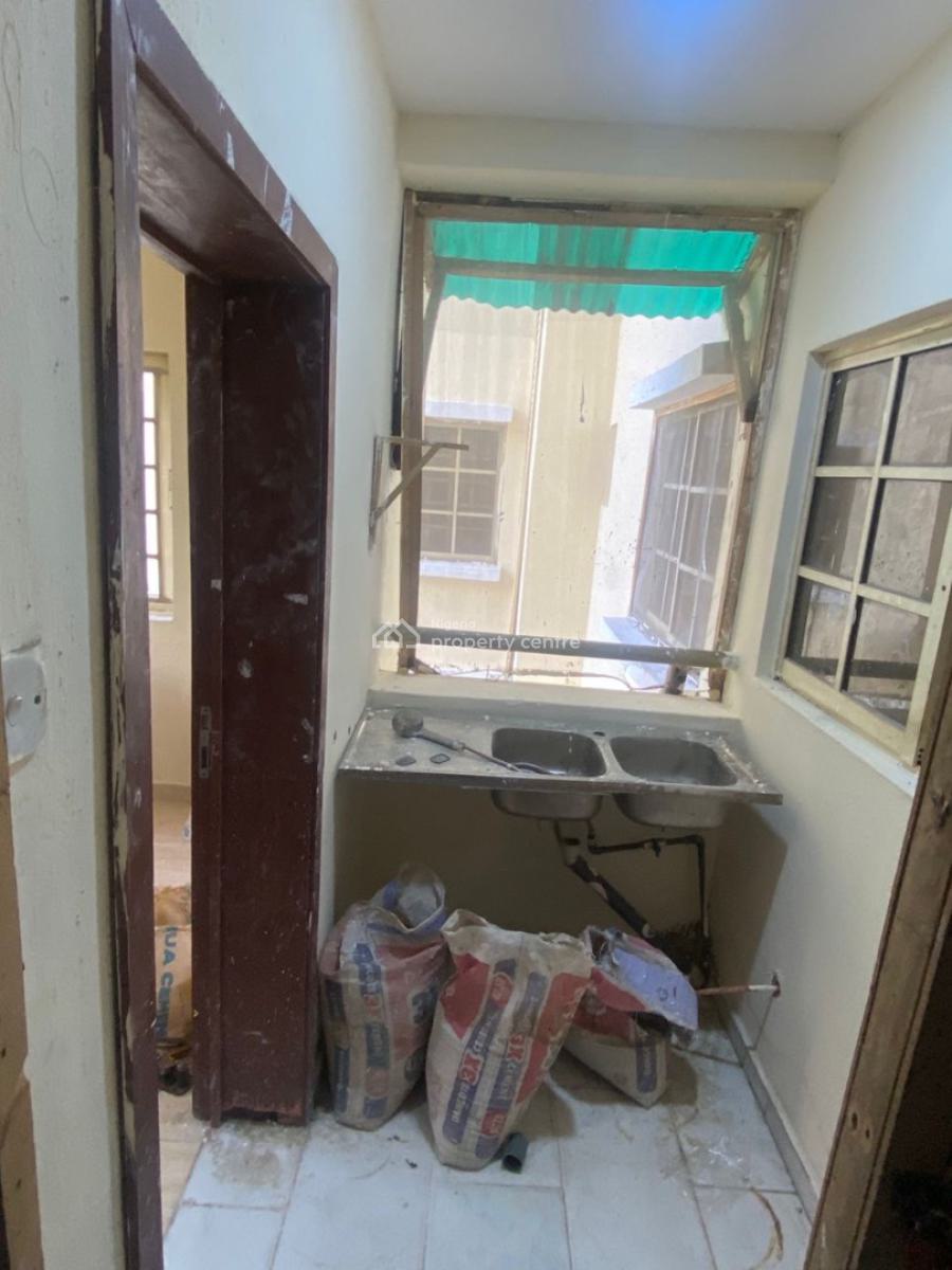 a Room Bq, Oba Elegushi Housing Estate, Ilaje, Ajah, Lagos, Self Contain (single Rooms) for Rent