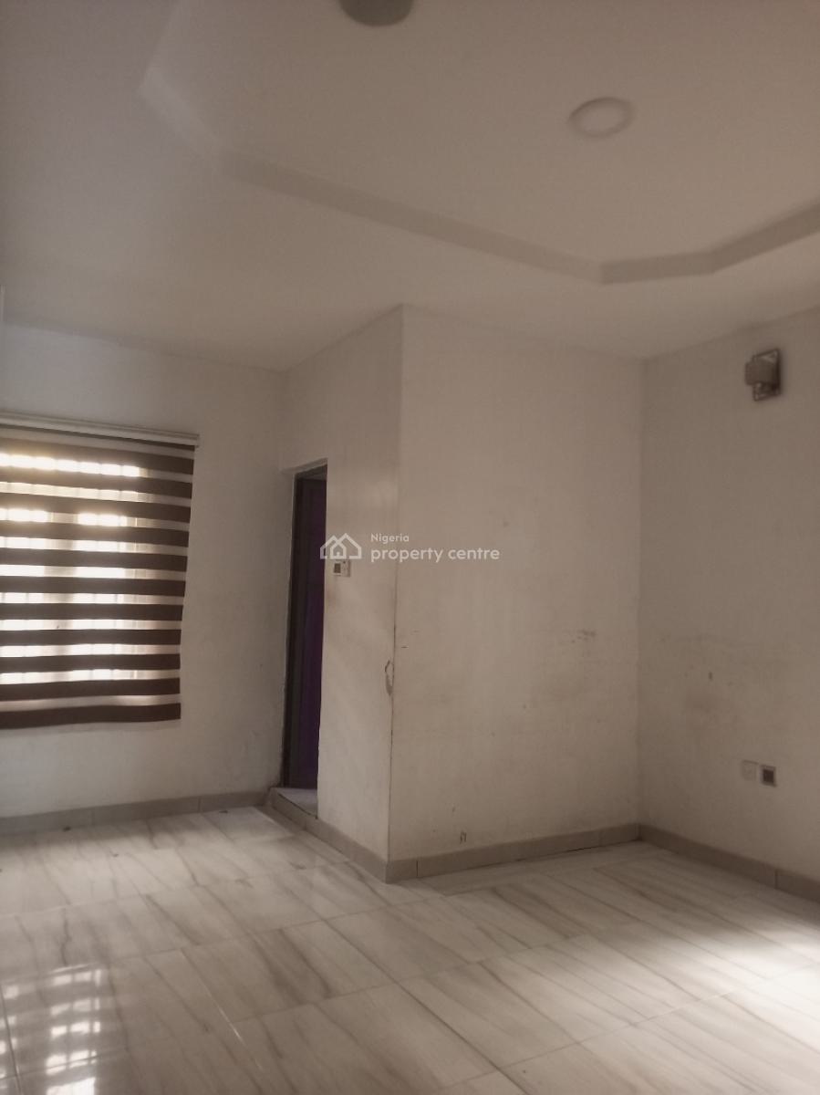 Luxury 4 Bedroom Duplex, Bucknor Estate Jakande Axis, Isolo, Lagos, Terraced Duplex for Sale