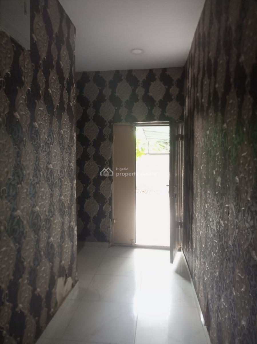 Luxury 4 Bedroom Duplex, Bucknor Estate Jakande Axis, Isolo, Lagos, Terraced Duplex for Sale