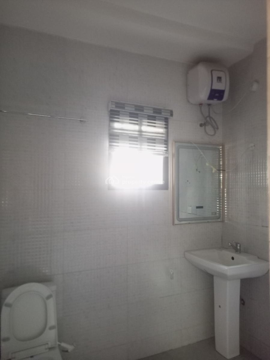 Luxury 4 Bedroom Duplex, Bucknor Estate Jakande Axis, Isolo, Lagos, Terraced Duplex for Sale