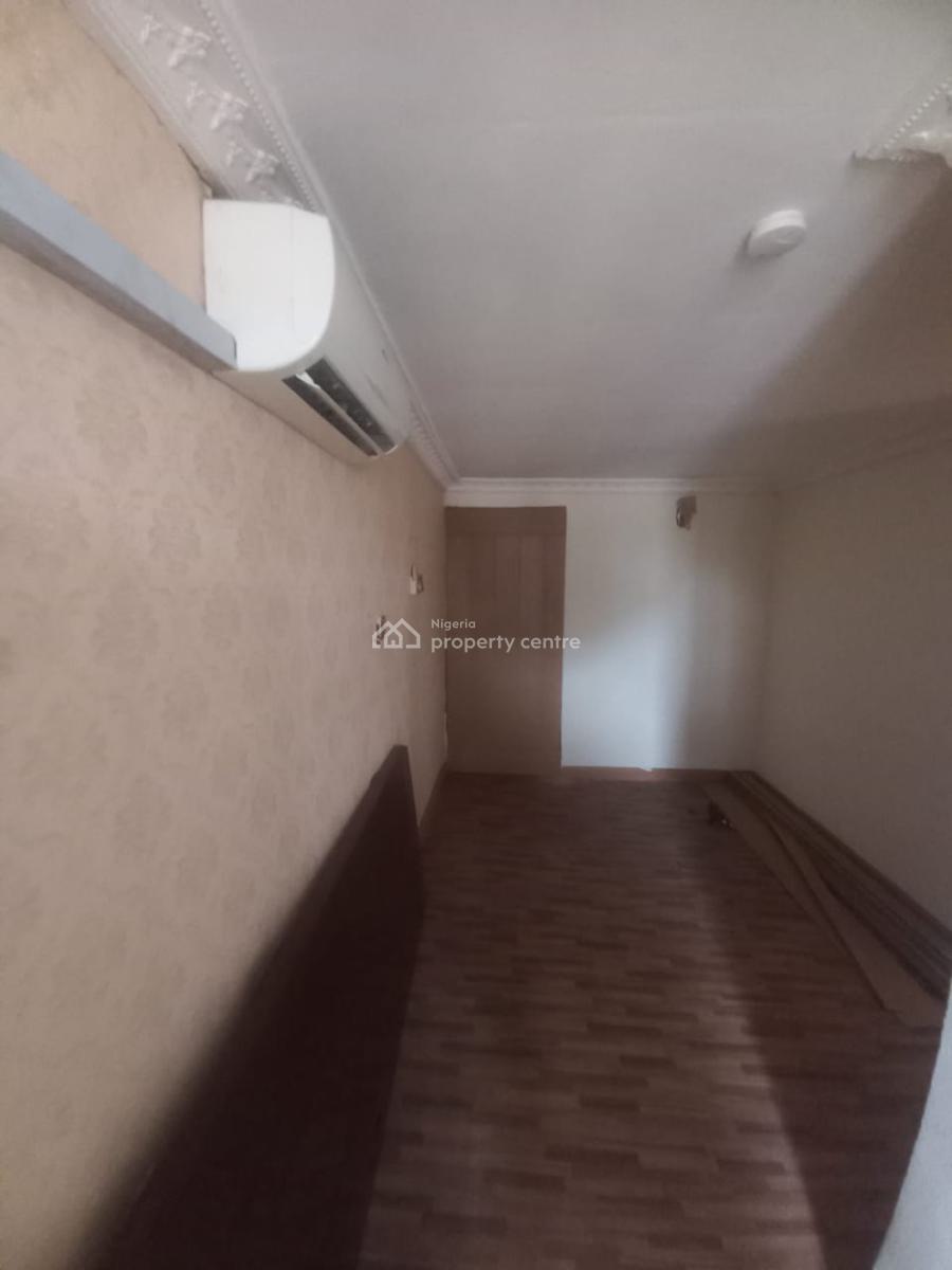 Sweet and Sizable Mini Flat! Comes with 2 Acs, Ologolo, Lekki, Lagos, Mini Flat (room and Parlour) for Rent