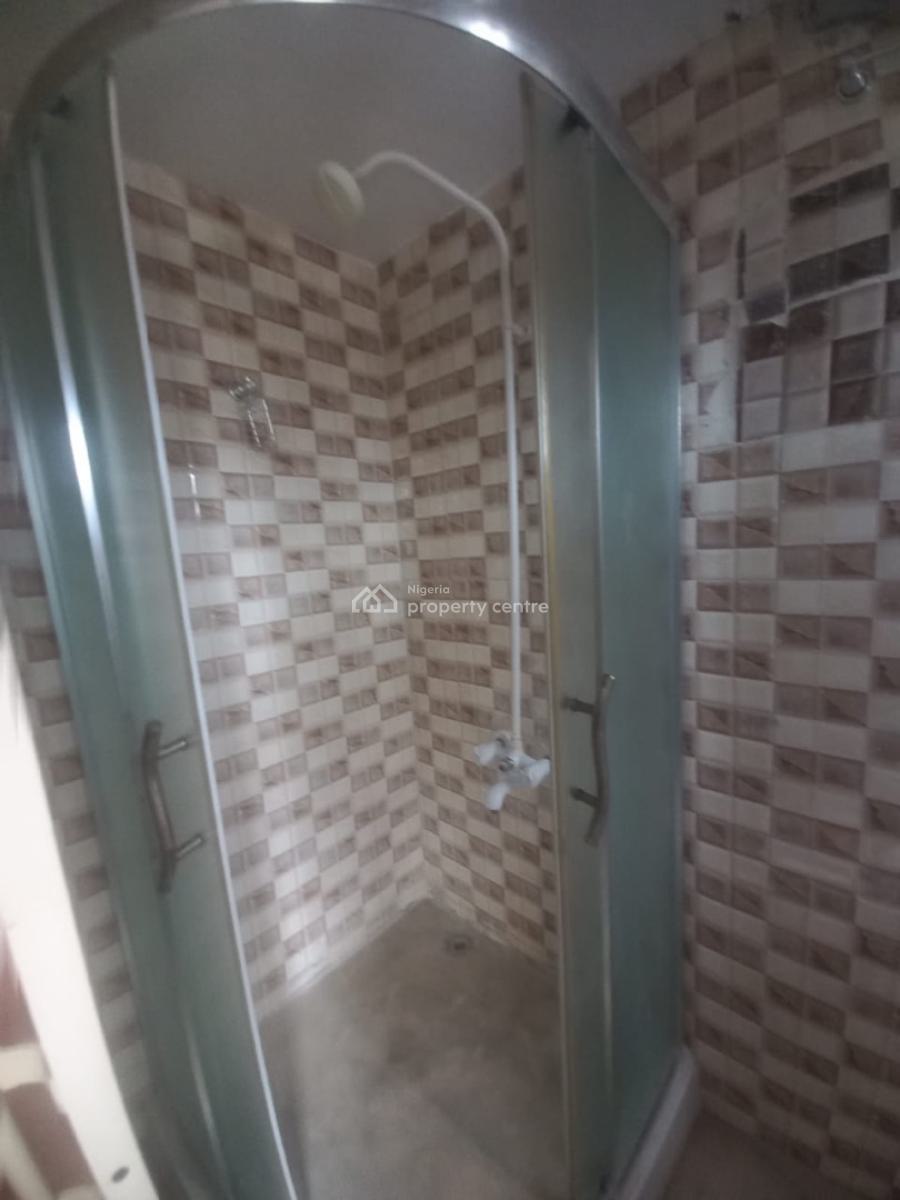 Sweet and Sizable Mini Flat! Comes with 2 Acs, Ologolo, Lekki, Lagos, Mini Flat (room and Parlour) for Rent