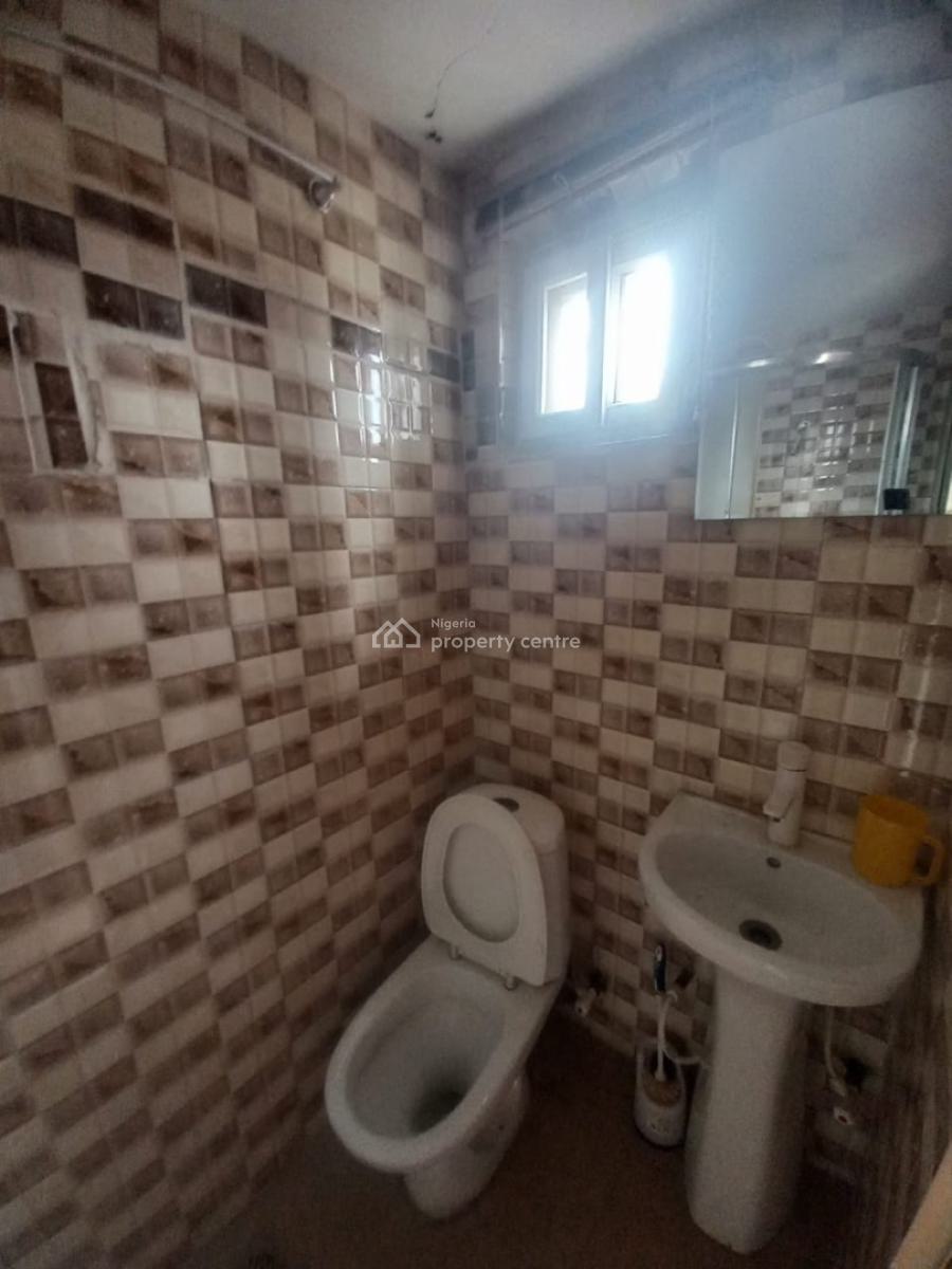 Sweet and Sizable Mini Flat! Comes with 2 Acs, Ologolo, Lekki, Lagos, Mini Flat (room and Parlour) for Rent