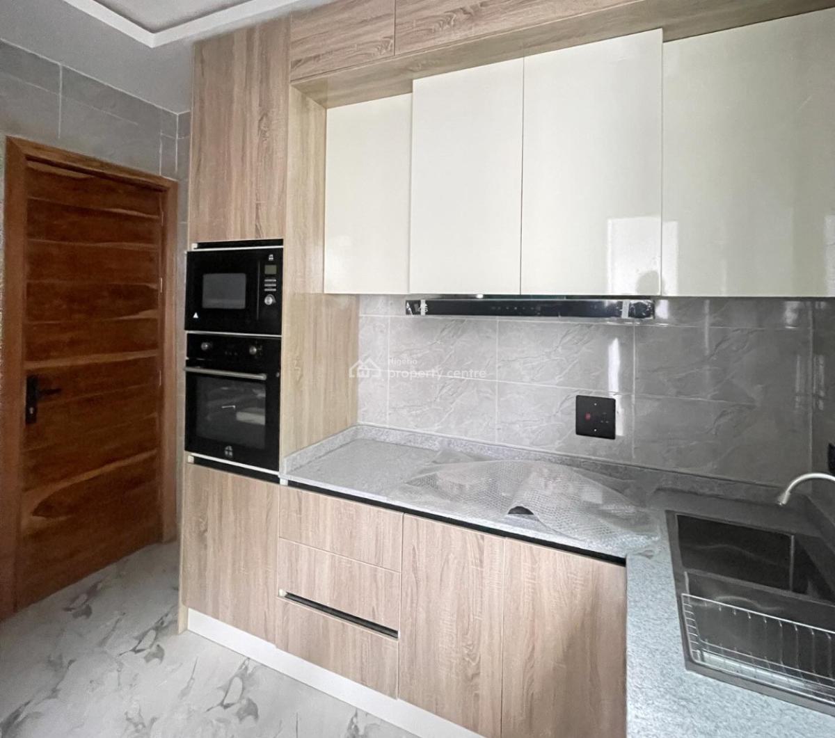 2 Bedroom Apartment (1st Floor), Orchid Road, Lekki, Lagos, Flat / Apartment for Rent