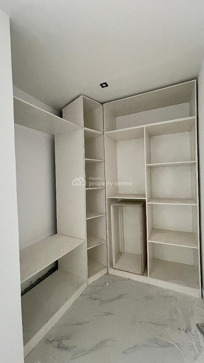 Exquisitely Detailed 3 Bedroom Penthouse with Swimming Pool, Elevator, Sky High Living 3 Bedroom Apartment in a Prime Location, Lekki Phase 1, Lekki, Lagos, Flat / Apartment for Sale