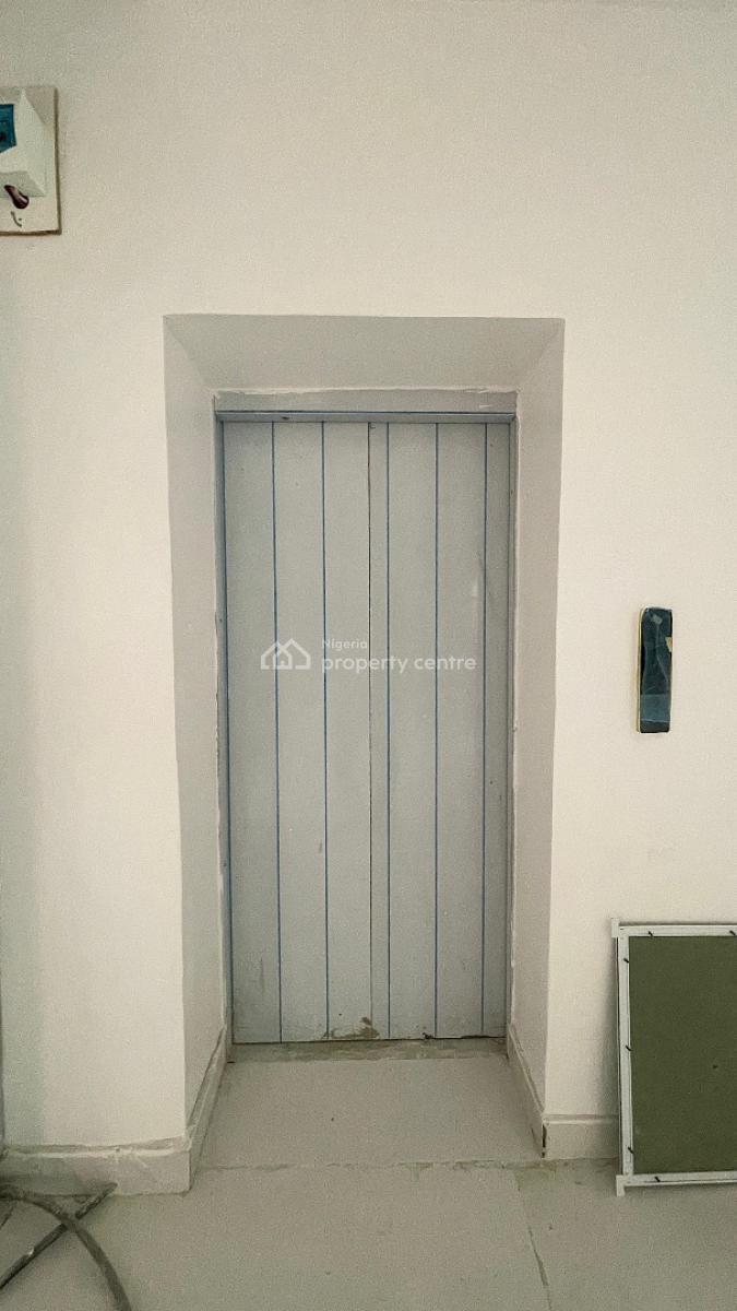 Exquisitely Detailed 3 Bedroom Penthouse with Swimming Pool, Elevator, Sky High Living 3 Bedroom Apartment in a Prime Location, Lekki Phase 1, Lekki, Lagos, Flat / Apartment for Sale