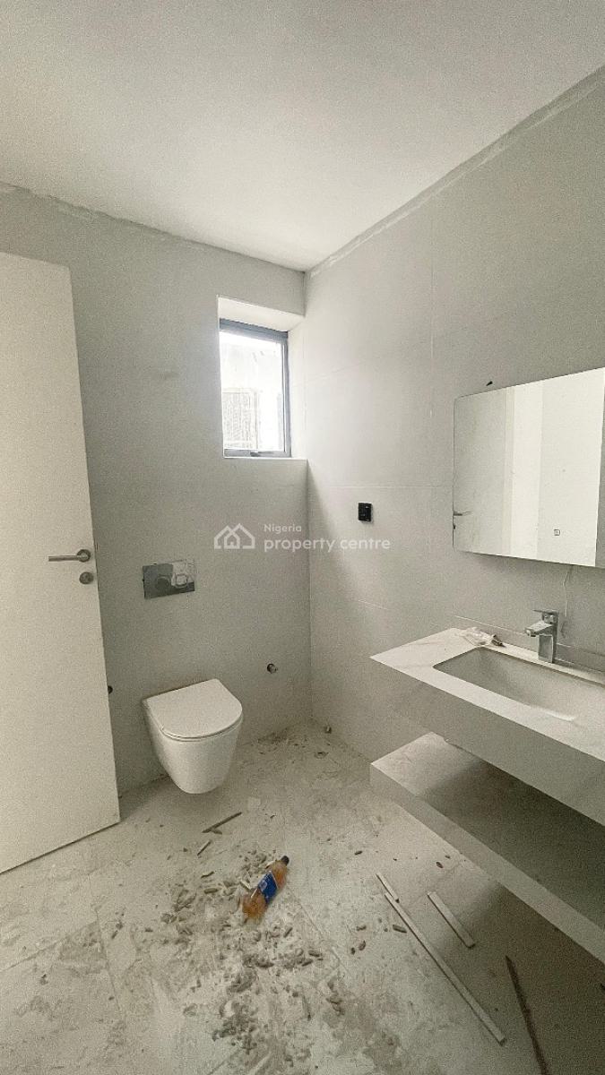 Exquisitely Detailed 3 Bedroom Penthouse with Swimming Pool, Elevator, Sky High Living 3 Bedroom Apartment in a Prime Location, Lekki Phase 1, Lekki, Lagos, Flat / Apartment for Sale